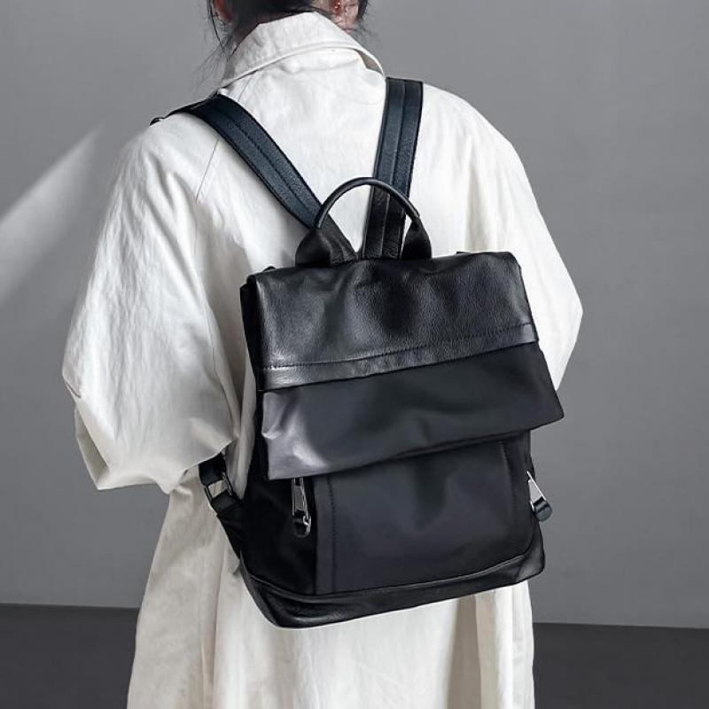 Genuine Leather Backpack - Modellen rugzak van lichtgewicht nylon met