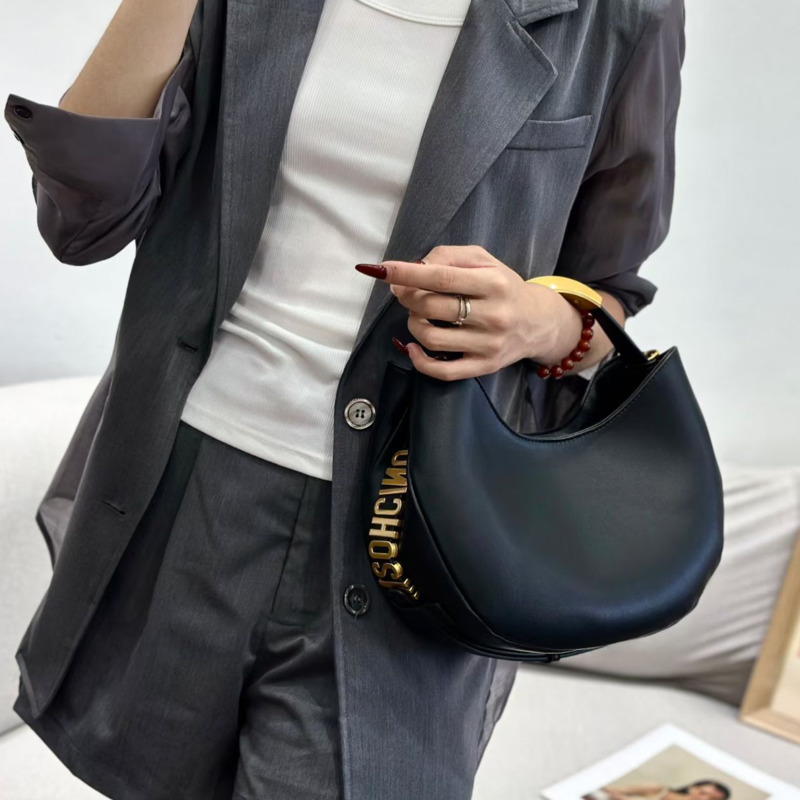 Halvemaanvormige dames handtas - Luxury Bags Expensive recensie en prijs