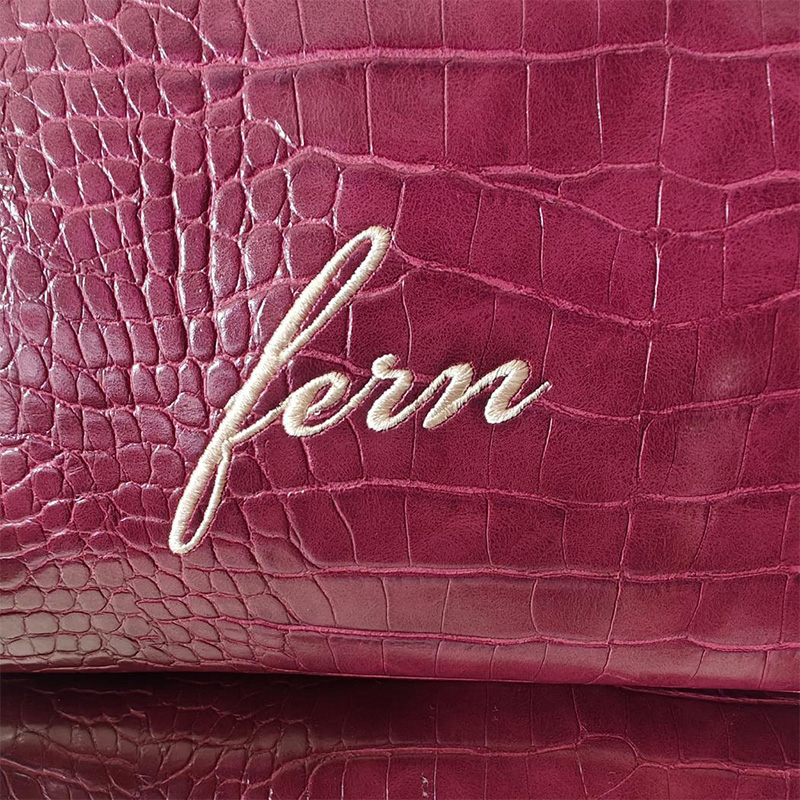 Geborduurde Croc make-up tas,  - Luxury Bags Vegan recensie en prijs